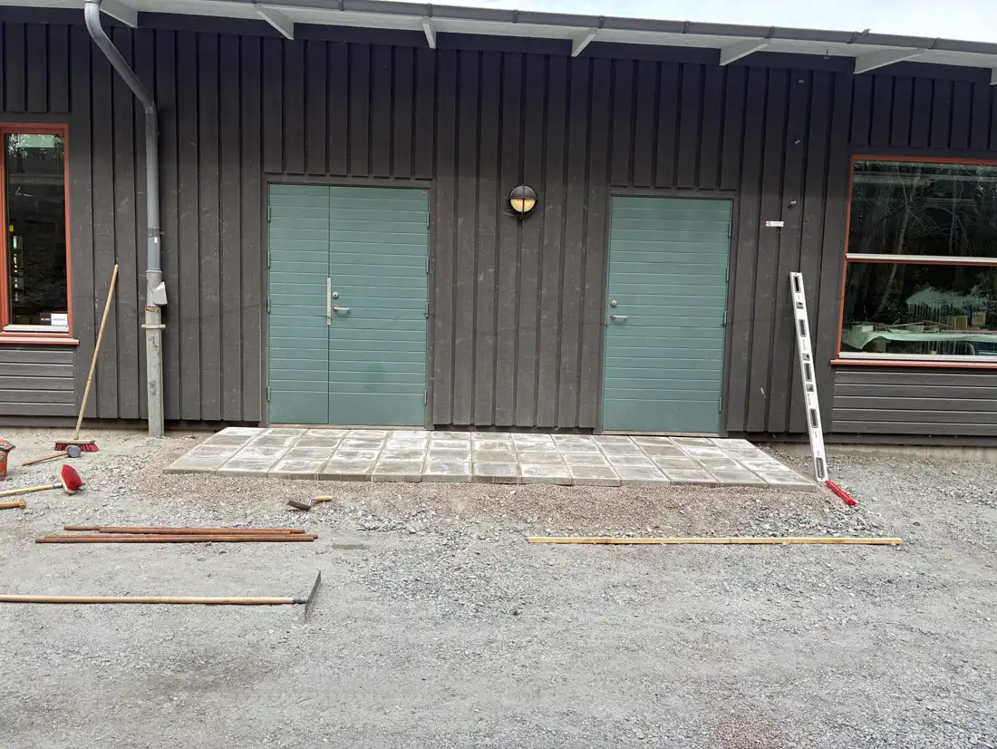 Plattsättning i Billdal